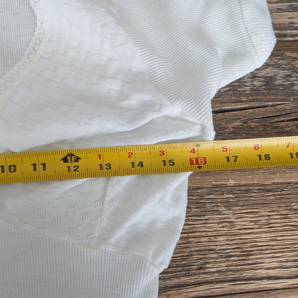 Vintage Retro White Lace Textured Top SZ S Made in Italy - Picture 11 of 11